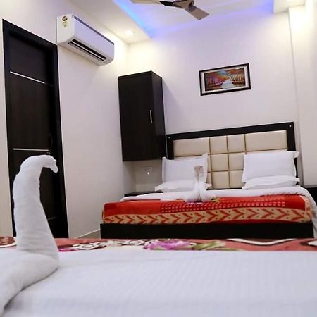 Hotel White Tulip อัมริตสา ภายนอก รูปภาพ
