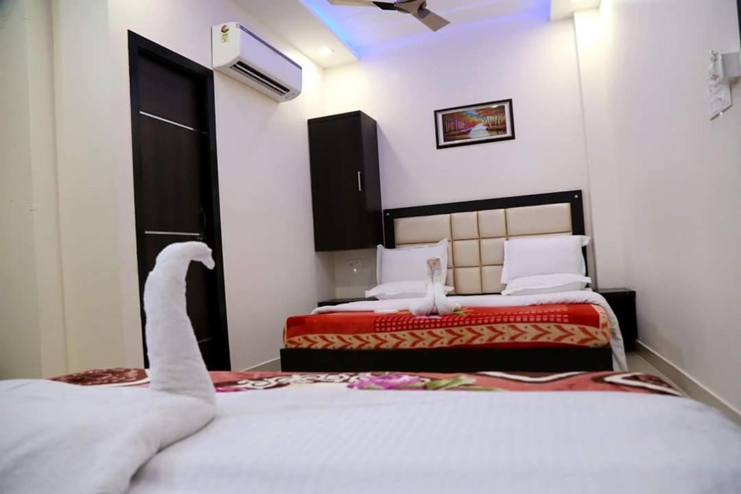 Hotel White Tulip อัมริตสา ภายนอก รูปภาพ