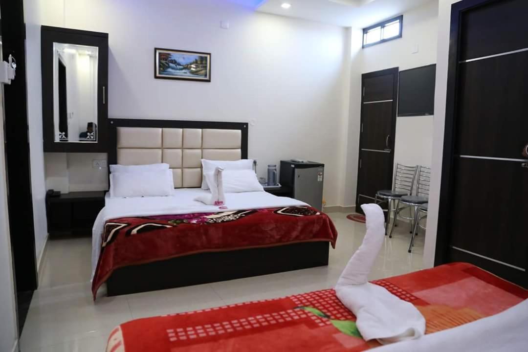 Hotel White Tulip อัมริตสา ภายนอก รูปภาพ