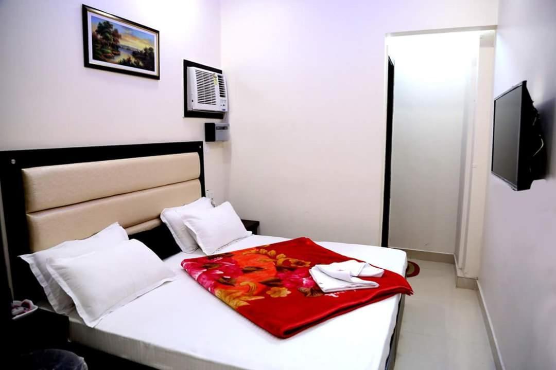 Hotel White Tulip อัมริตสา ภายนอก รูปภาพ